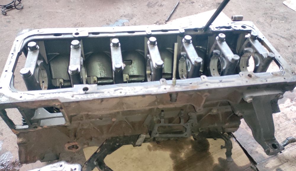 Блок мотора поршневая шатун MAN TGA TGX D2066 LF02