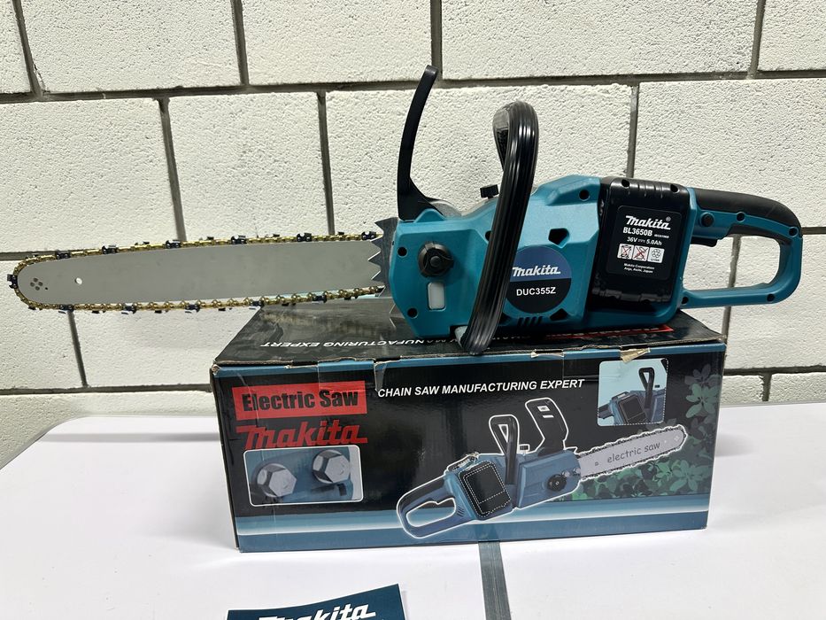 Акумуляторна пила Makita DUC 355z 36v5.0aH