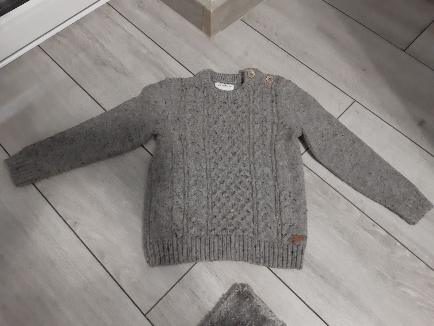 Sweter ciepły Reserved roz. 104