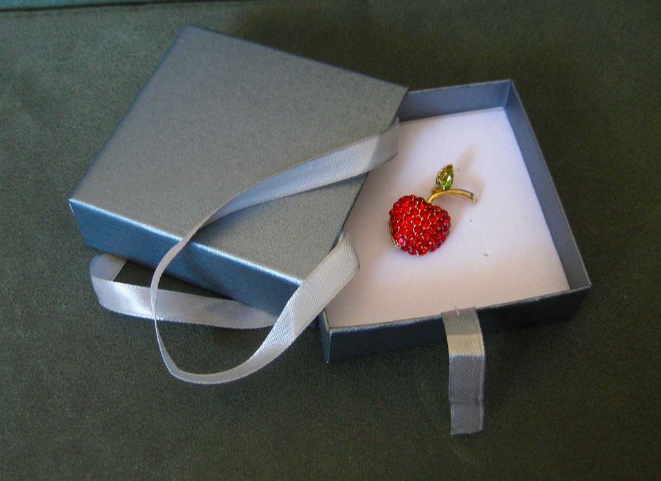 Alfinete / Broche Cereja  NOVO