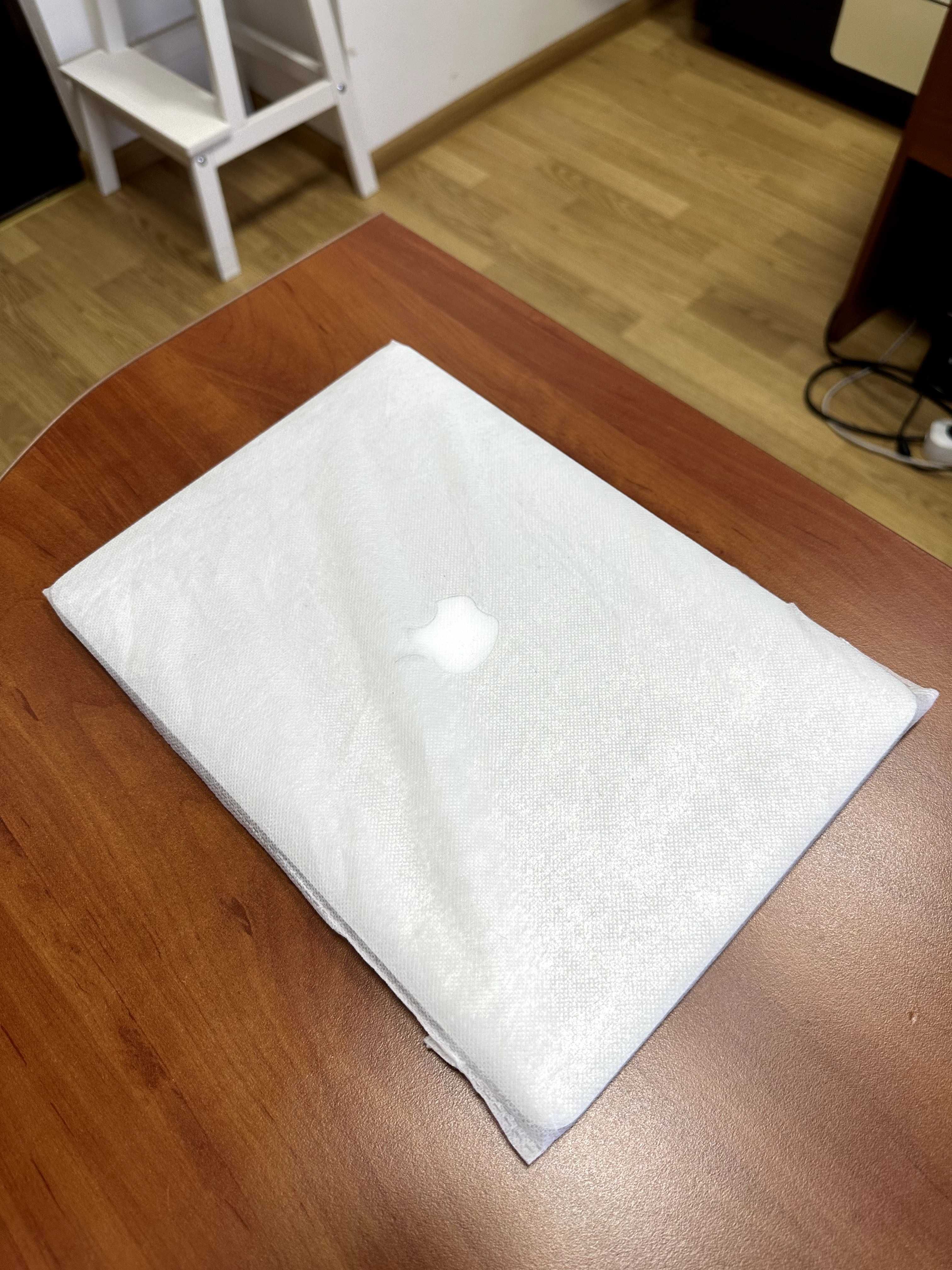 Продам Macbook Air 2015 (13,3") Intel Core i7, DDR3: 8 Gb, HDD: 512 Gb