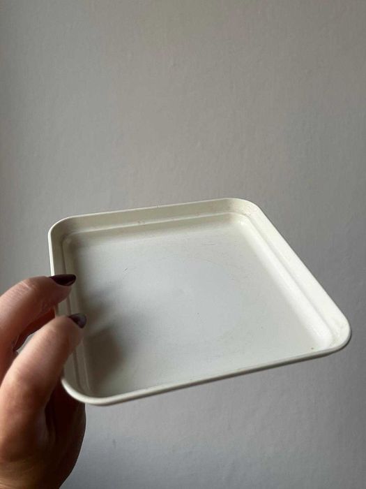 Pojemniczek Lot, Polish Airlines