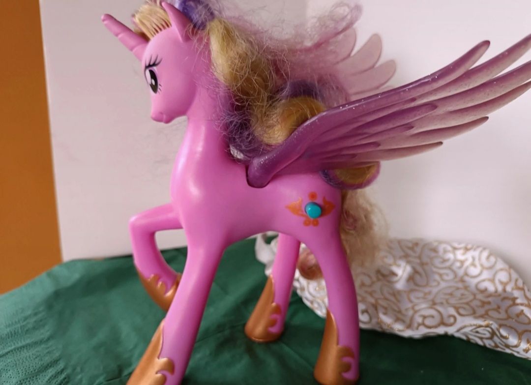 Księżniczka Cadence od Hasbro