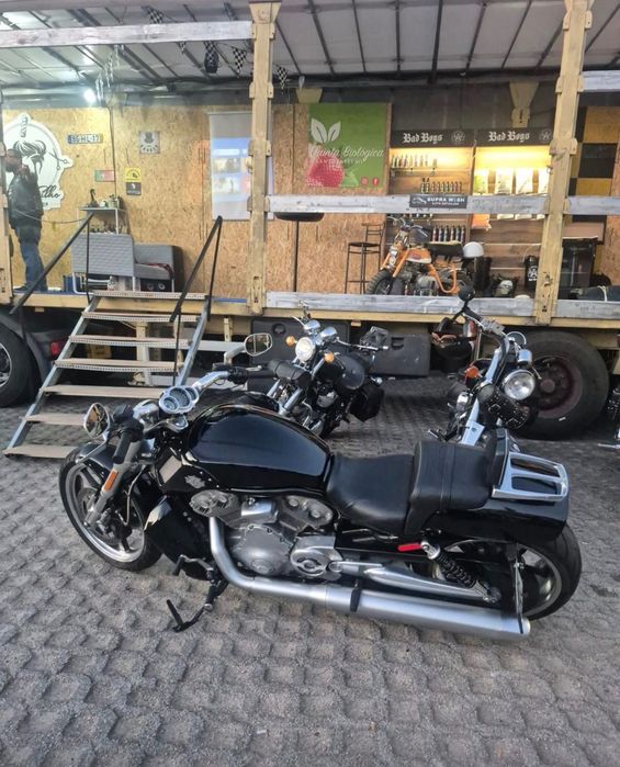 Harley Davidson v Rod muscle