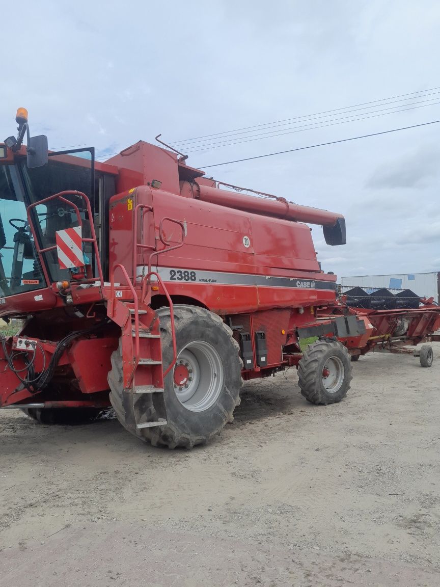 Kombajn Case 2388