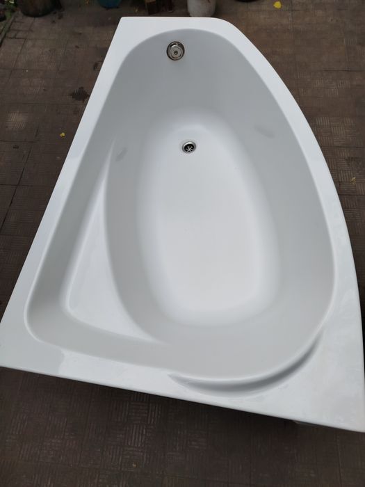 Ванная угловая 90*140