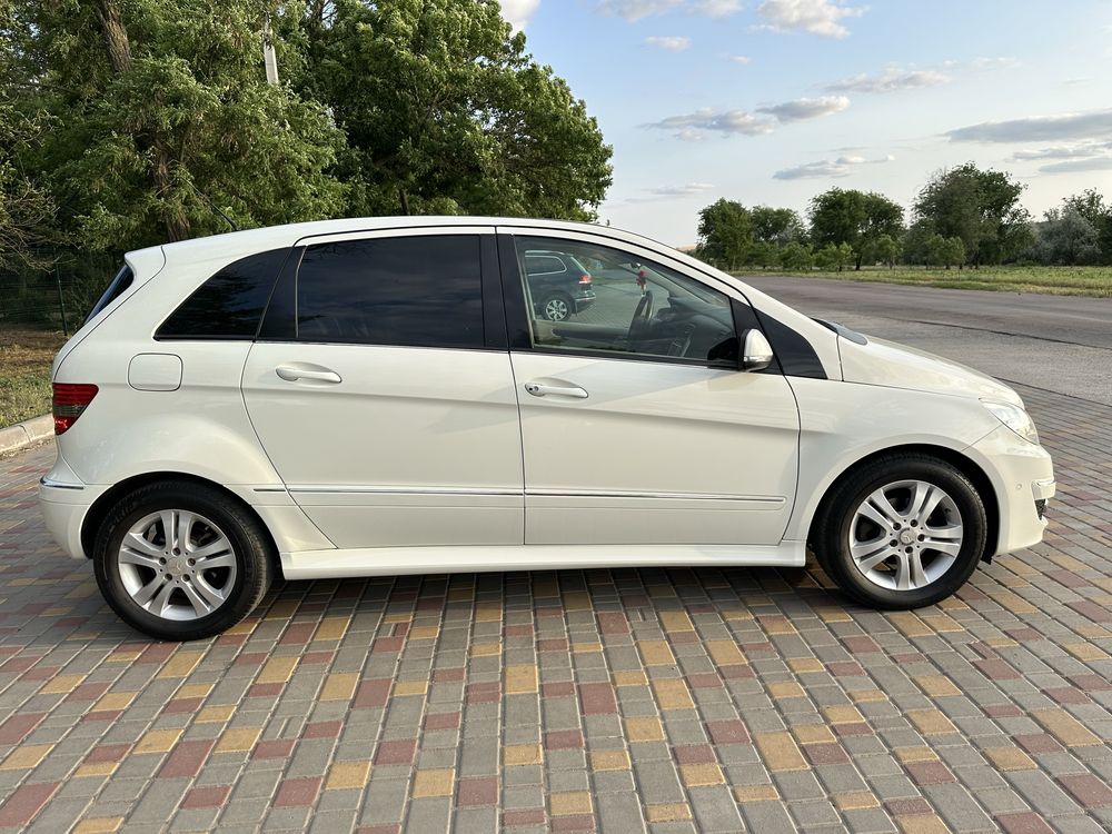 Mercedes Benz B Class