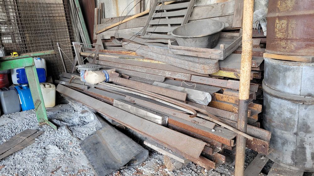 Металл б\у труба , швеллер.