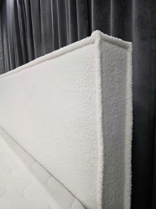 ŁÓŻKO POWYSTAWOWE, NOWE 160X200 z materacem + pojemnik Białe