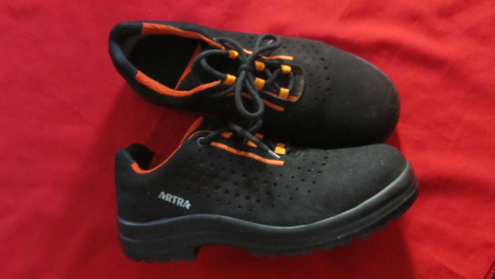 Робоче взуття з металевою вставкою,США.42 Р.