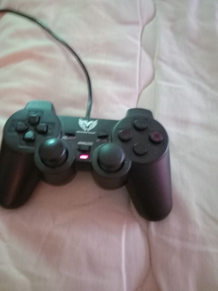 Consola, jogos,tv,e comandos 3