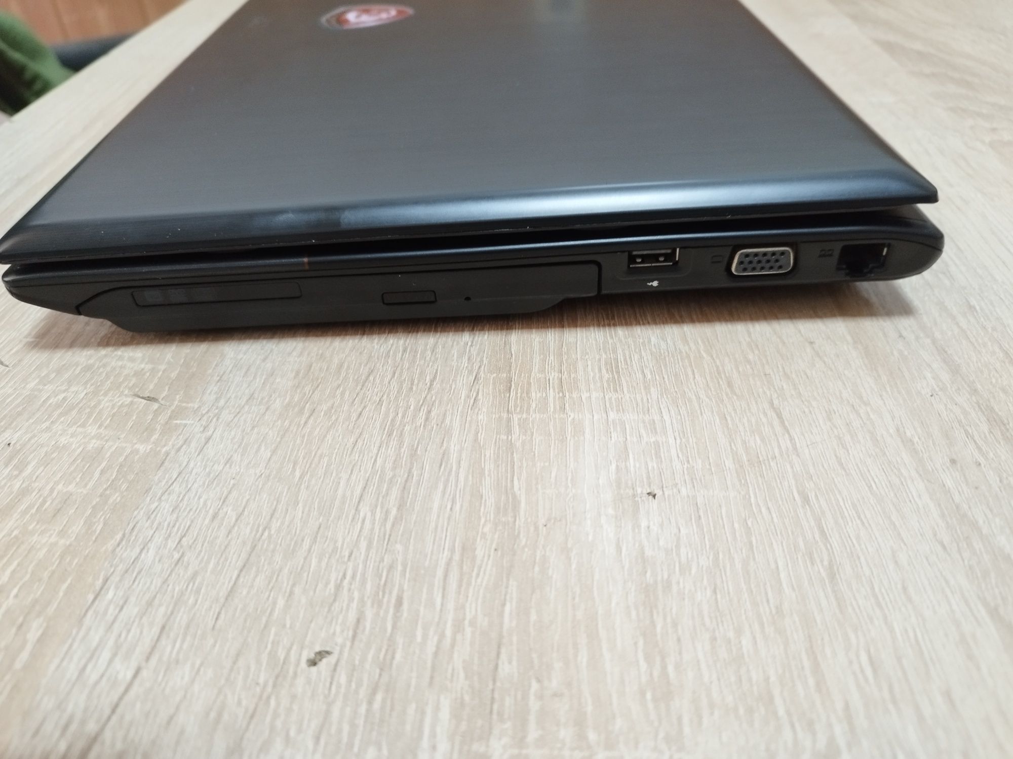 MSI MSI-16GH leopard gp60 2qe i5-4210h ram 8gb ssd 240gb GeForce 940m