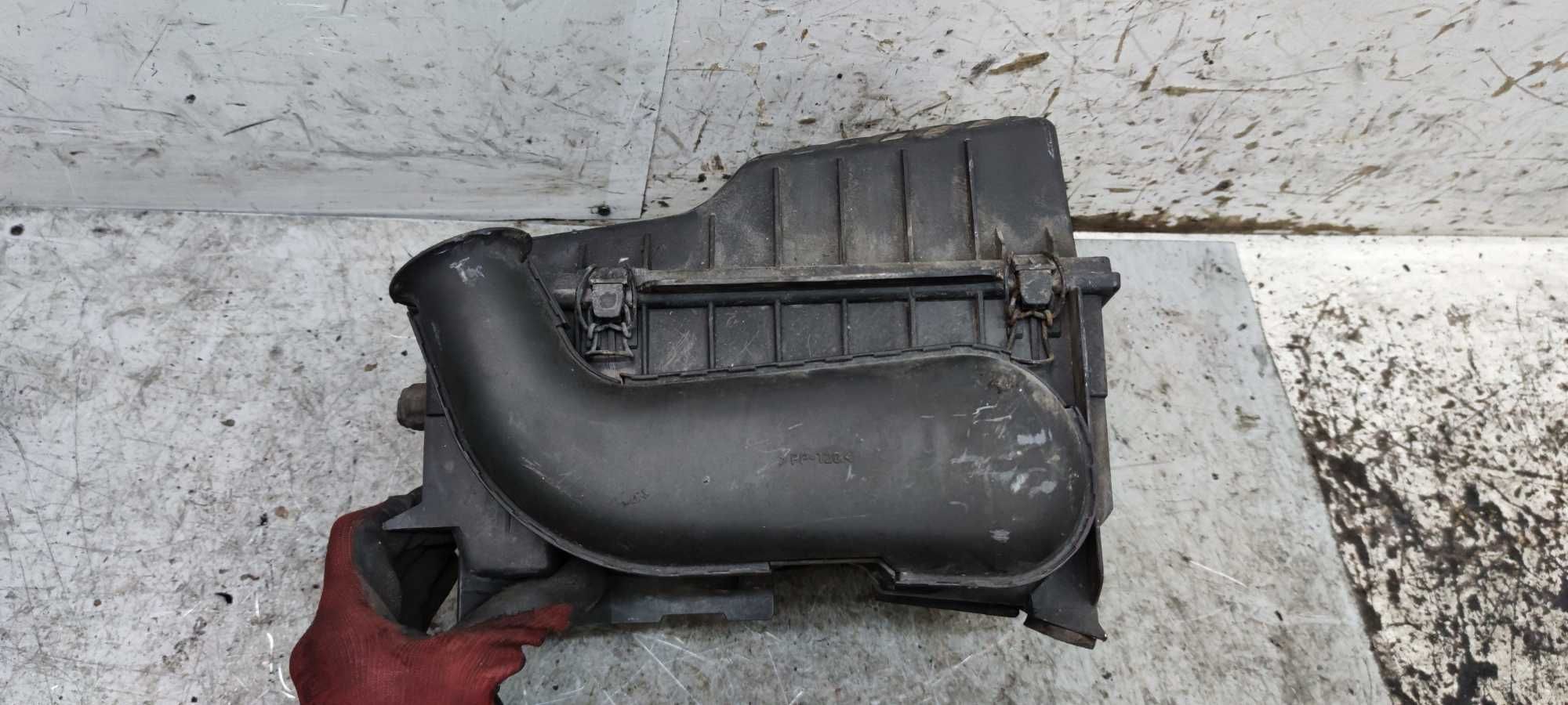 VW Passat B4 Obudowa Filtra Powietrza