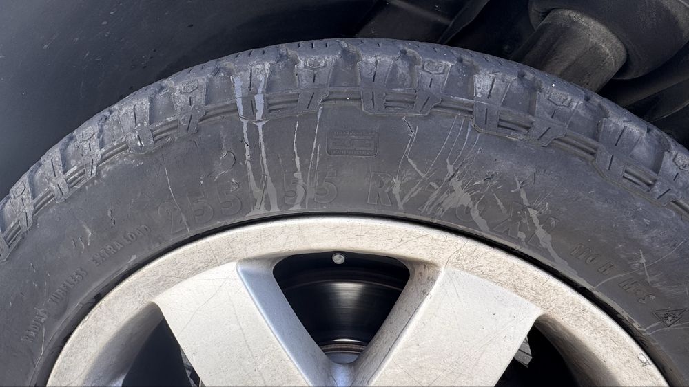 4 Jantes 20” com Pneus 255/55 R20 – Range Rover L322 – 600 €