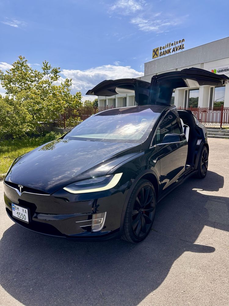 TESLA Model X Perfomance Ludicrous 2020