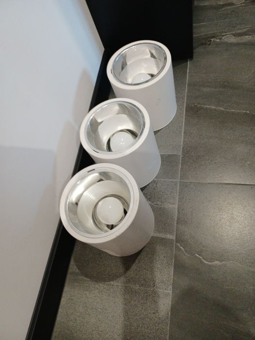 Tuby sufitowe białe