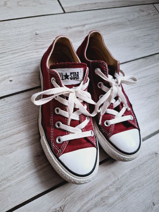 Bordowe trampki Converse 36