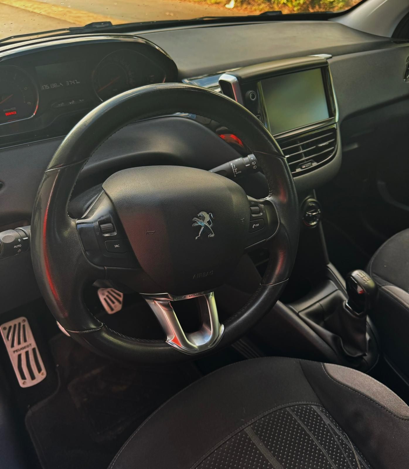 Peugeot 208 Hatchback 1.4 HDi