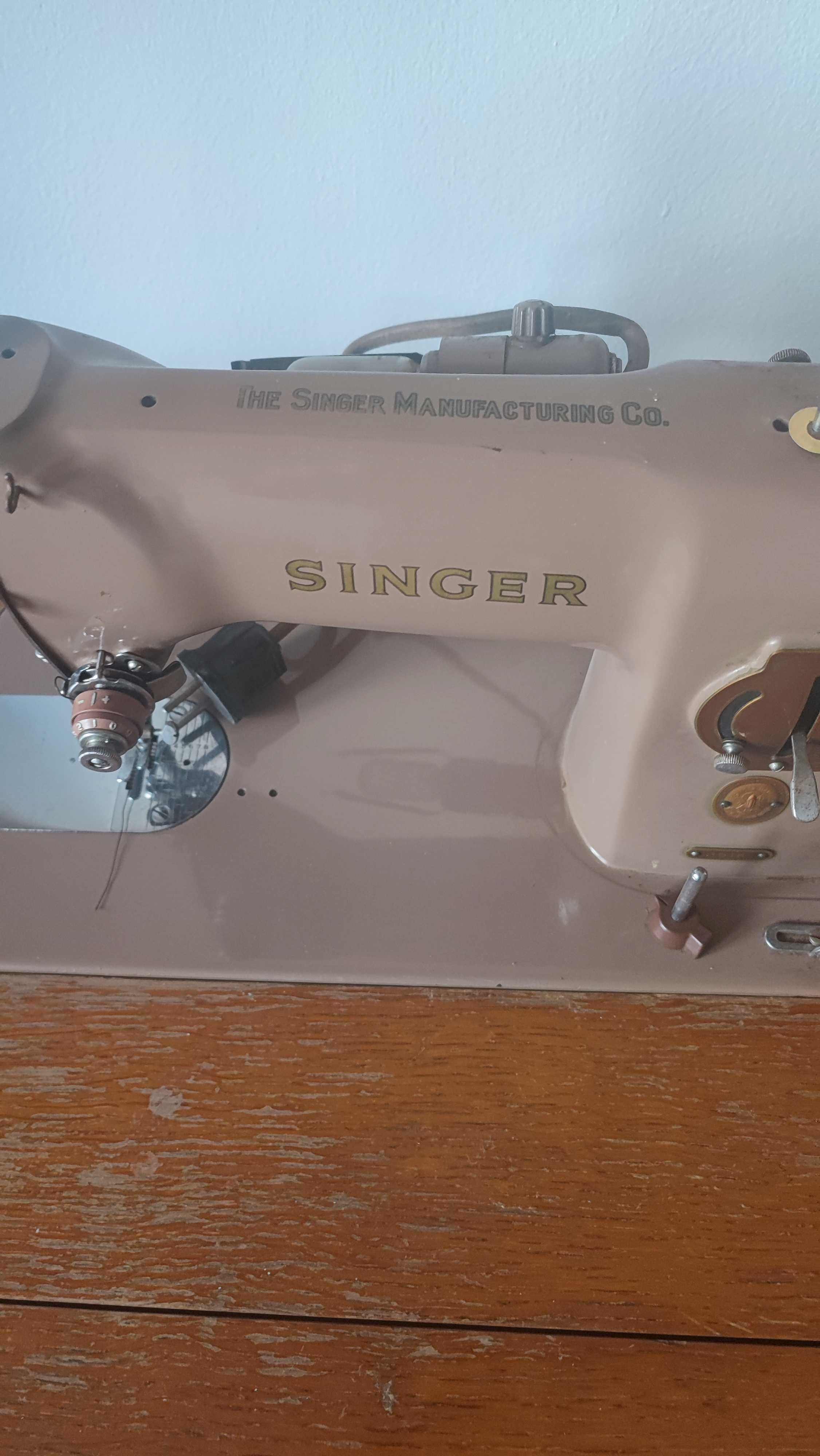 Maquina de costura Singer