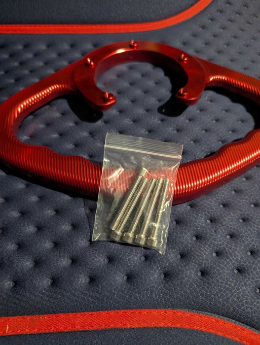 Накладка для заднього пасажира на бак