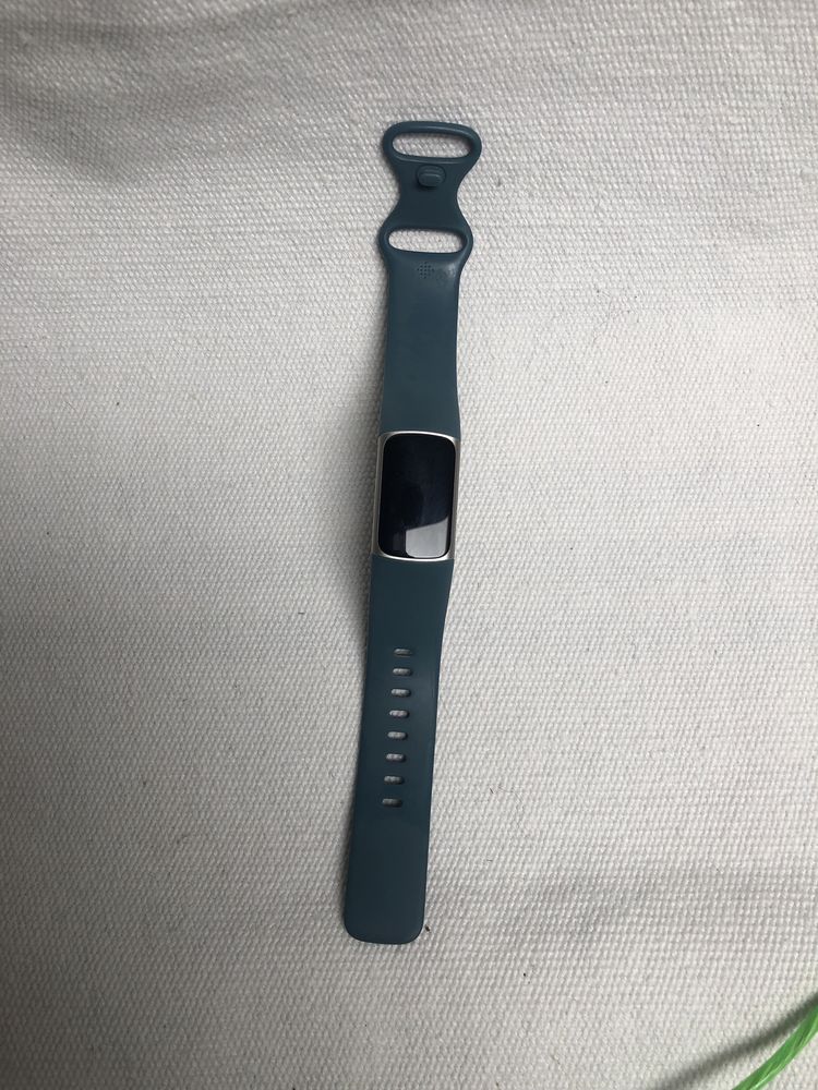 Fitbit opaska charge 5