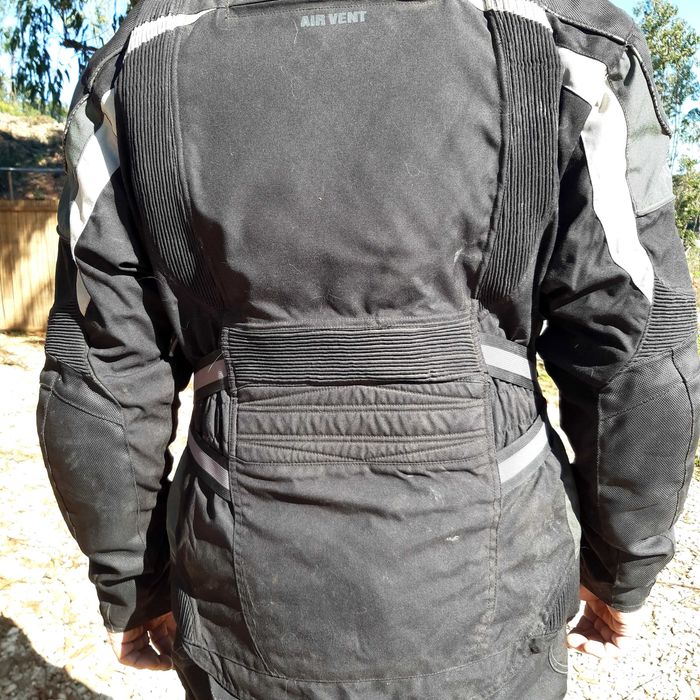 Calças e jaquetas p/motociclistas... Pants and jackets for motorbikes