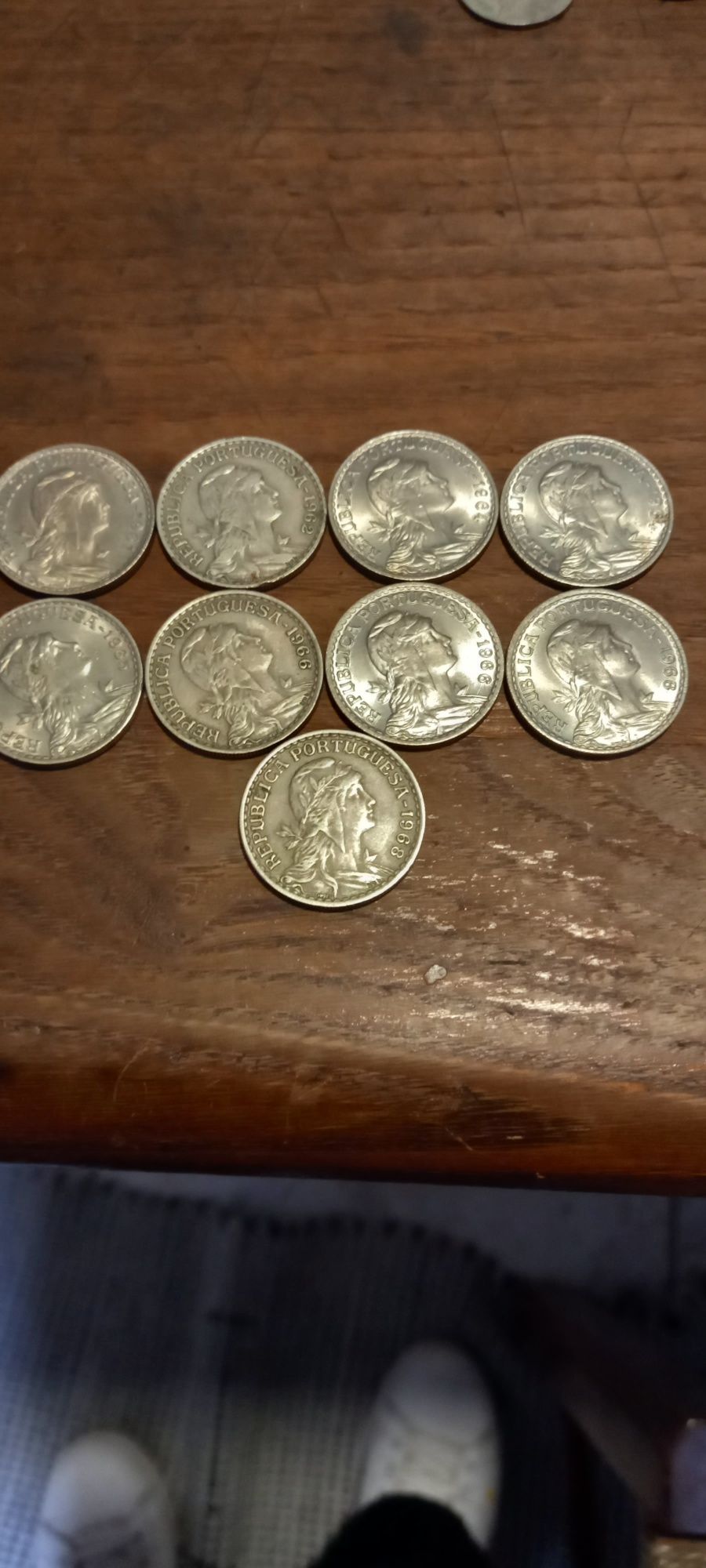 Moedas alpaca 1 escudo