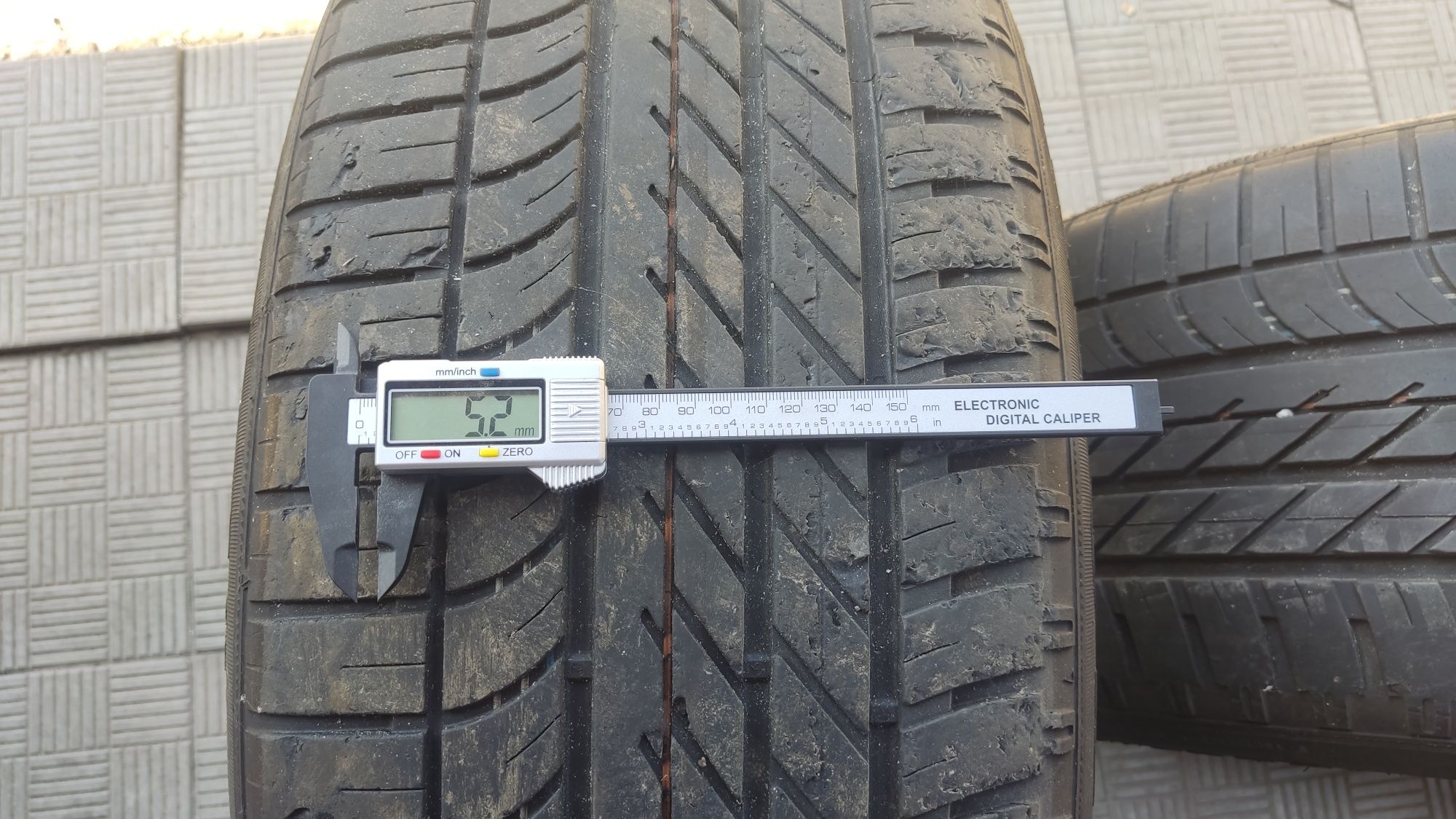 Шини Goodyear Eagle F1 Asymmetric SUV 275/45 R21