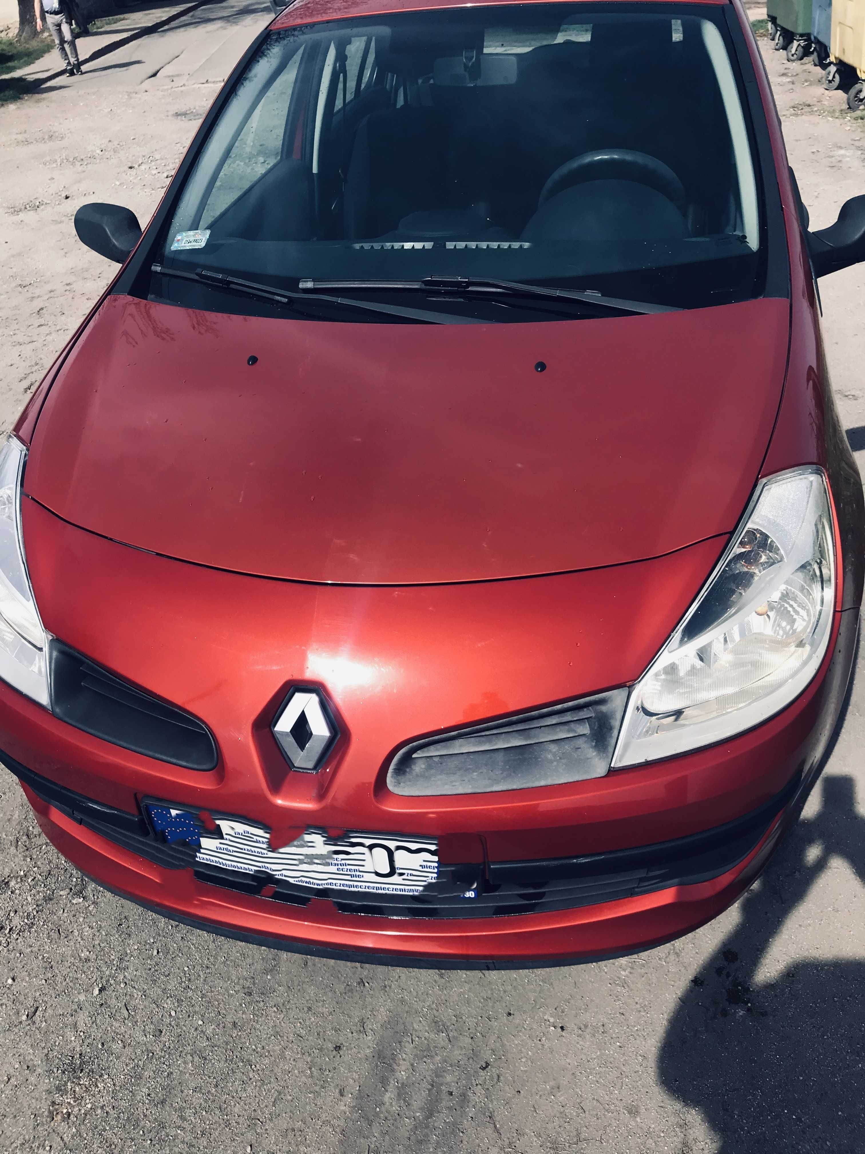 Renault Clio w super stanie i niski przebieg