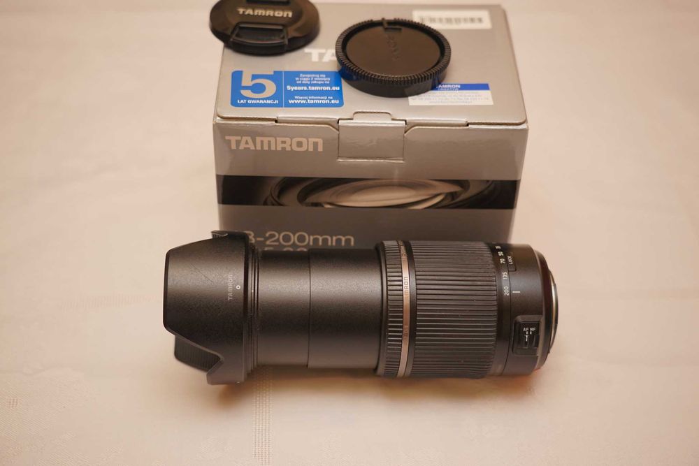 Sprzedam obiektyw Tamron 18-200 mocowanie sony A