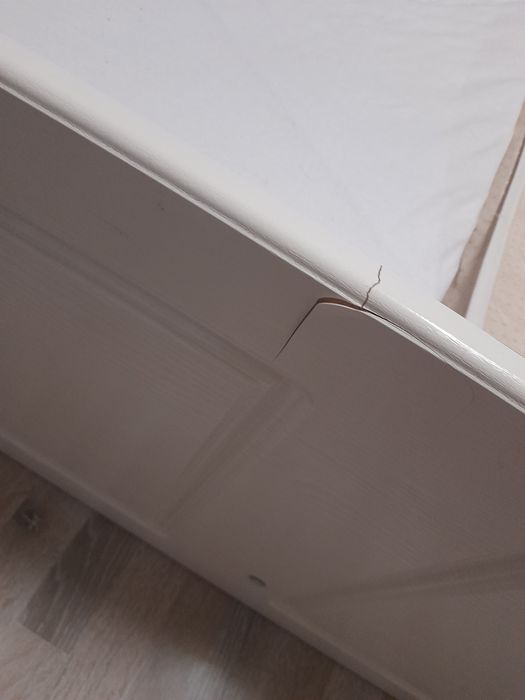 Ліжко двоспальне,біле