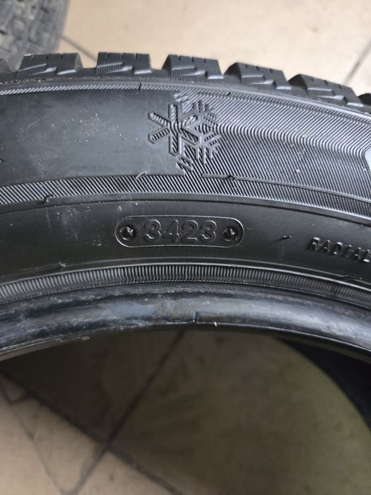 Продам зимову резину