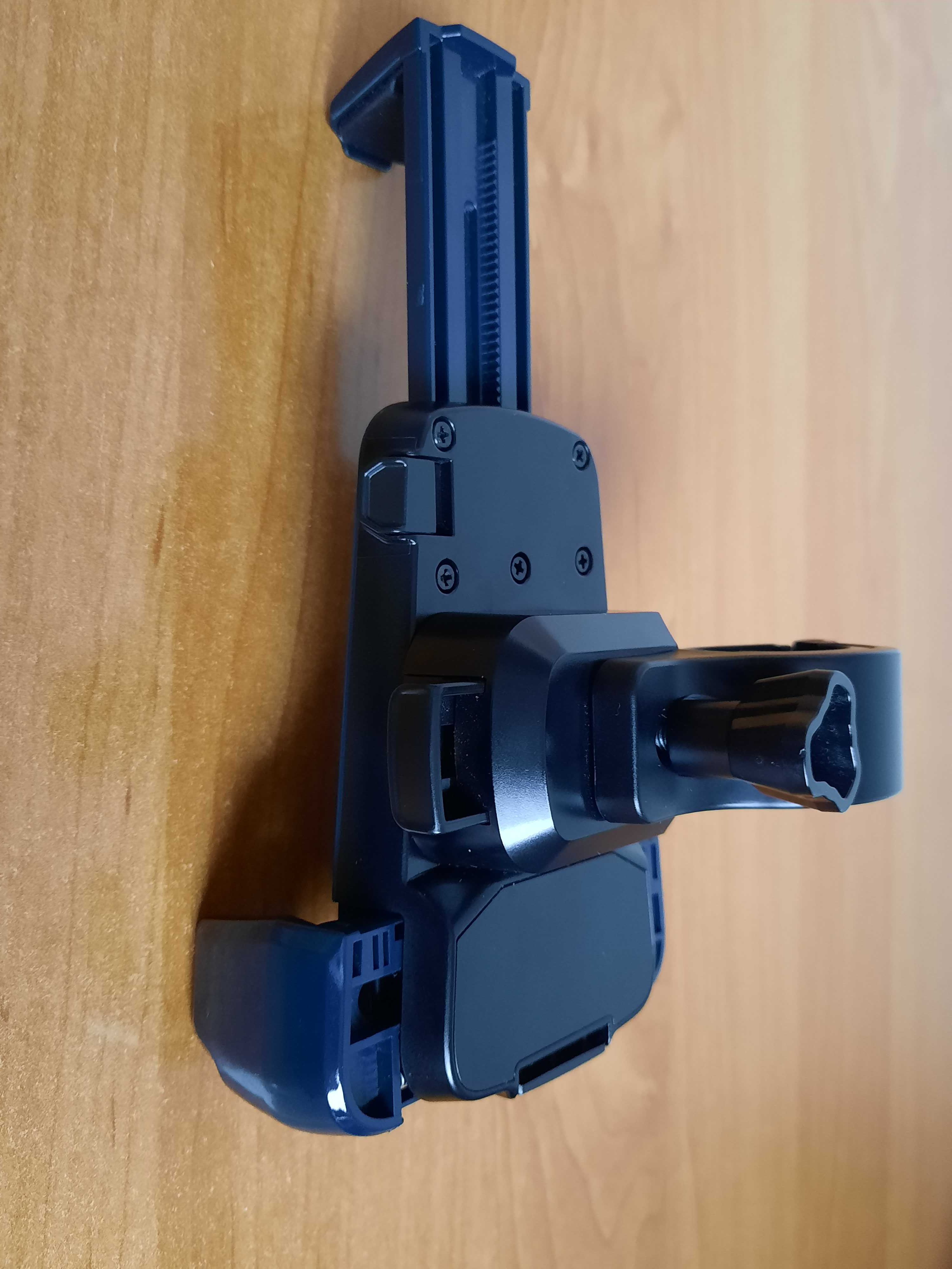 rowerowy uchwyt na telefon iottie ACTIVE EDGE BIKE&BAR obrotowy,