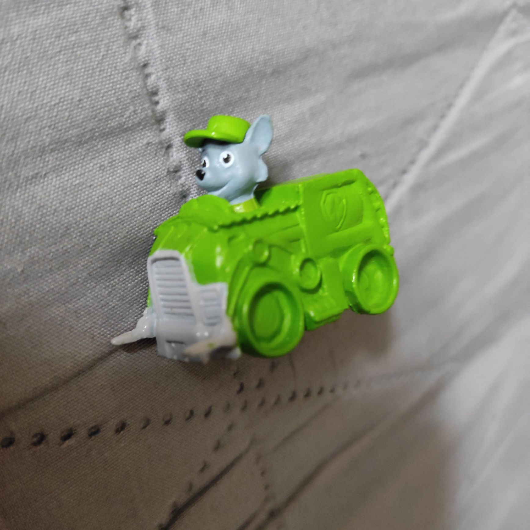 Dwa mini samochodziki psi patrol