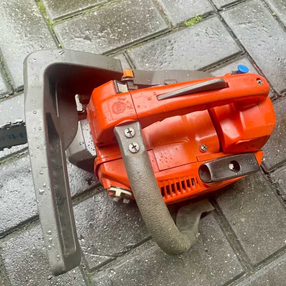 Husqvarna T425 – pilarka spalinowa