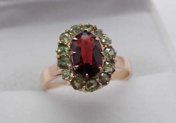 Złoty pierścionek granat i oliwiny vintage R.13