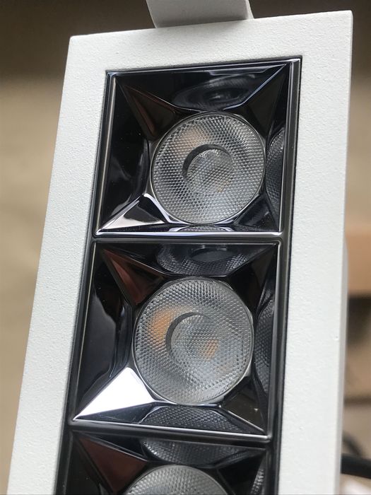 lampa LED skandynawskiego producenta TLG SLC Pixel X5 o mocy 13W
