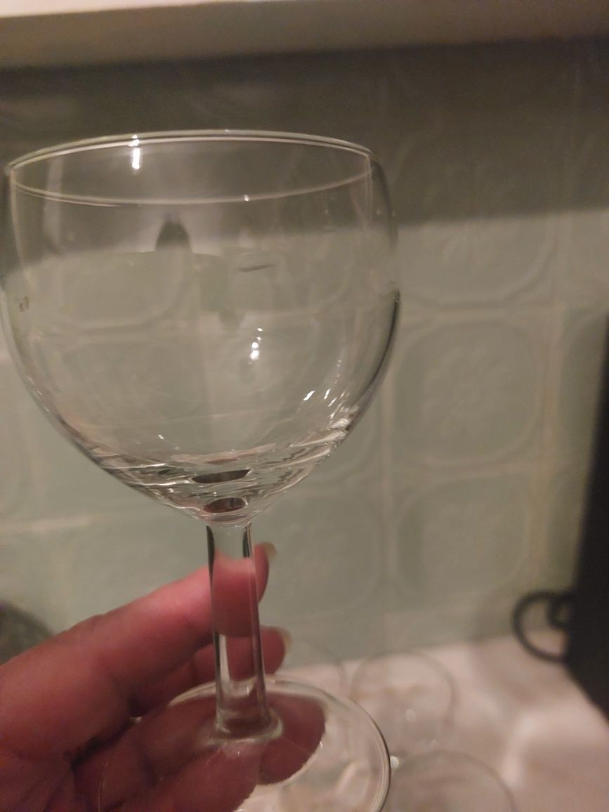 Copos com pe para vinho