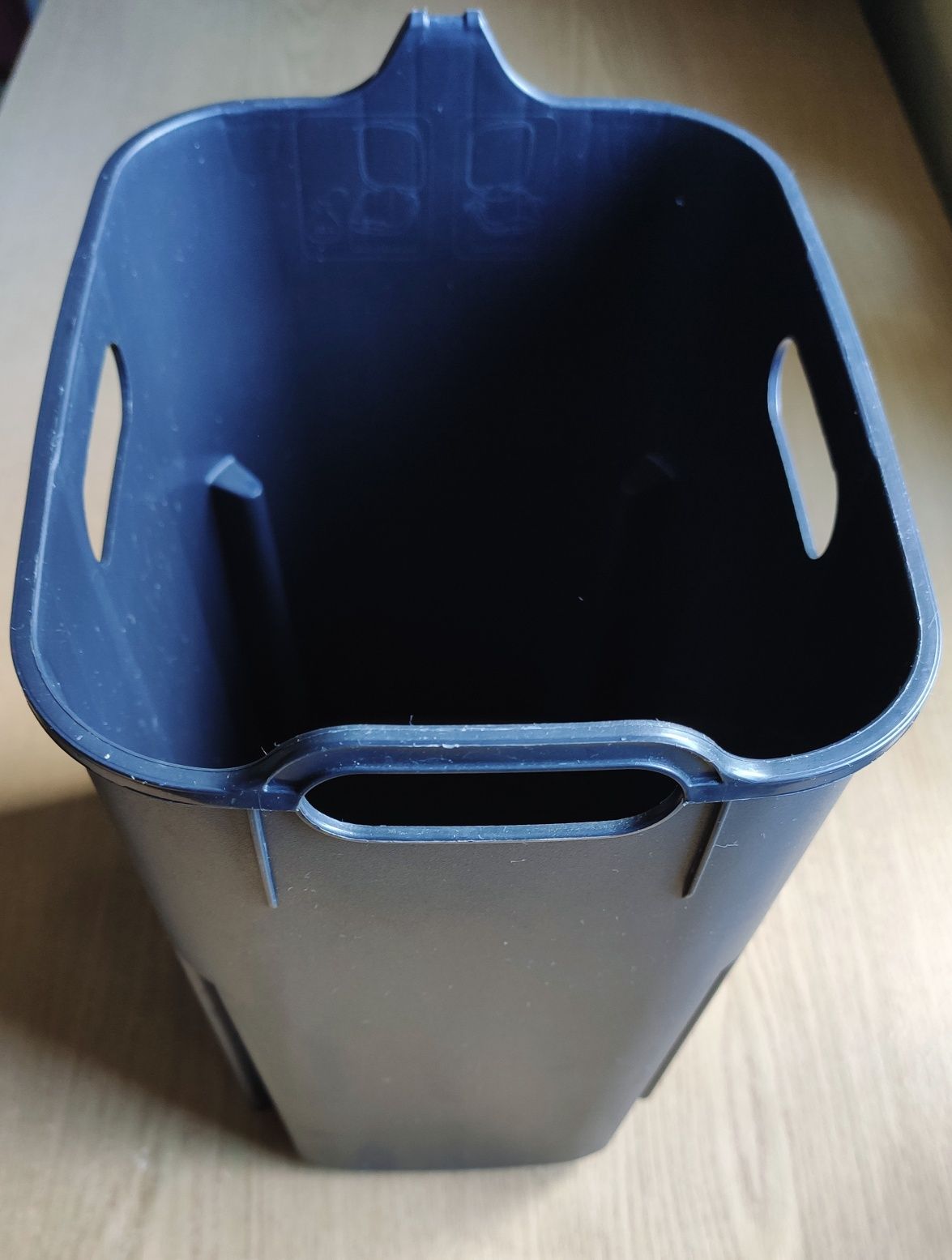 Kosz na śmieci 10L KIS STEEL KETER z pedałem