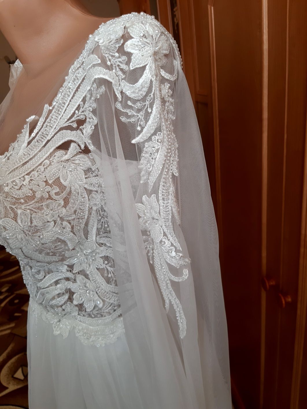 Шикарное свадебное платье. Размер от Л до ХЛ