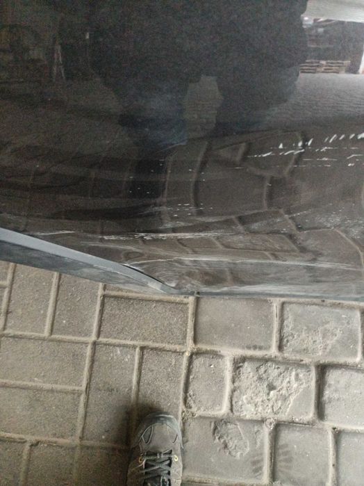 Двері праві задні Jeep cherokee