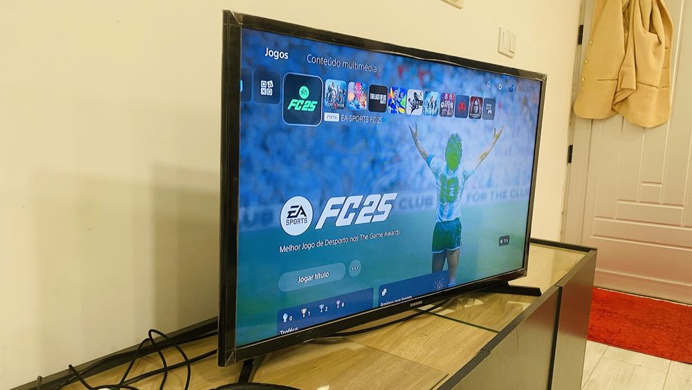 Vendo minha TV semi-nova falta de Uso. Impecavel , 32 PLG