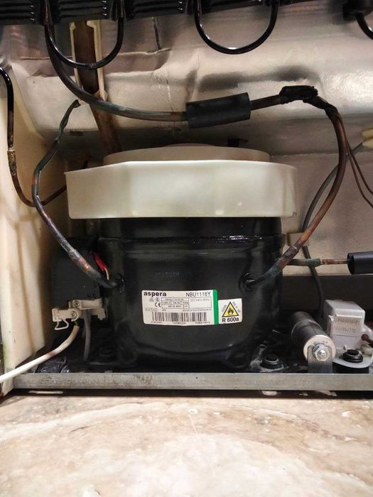 холодильник німецький оригінал двокамерний  Liebherr CN 3866