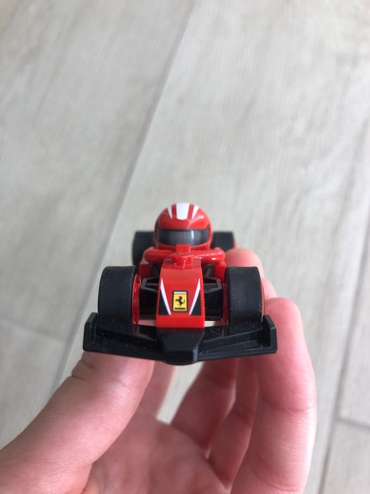 Лего машина Ferrari