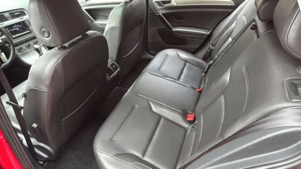 Volkswagen Golf SE      2015