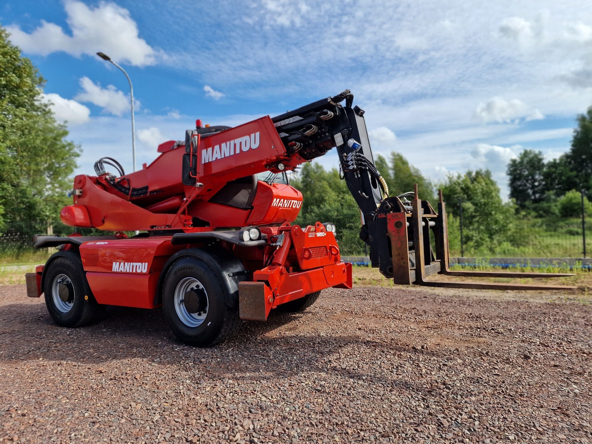Manitou MRT1850 Plus Privilege / Widły / Kosz / Sterowanie radiowe
