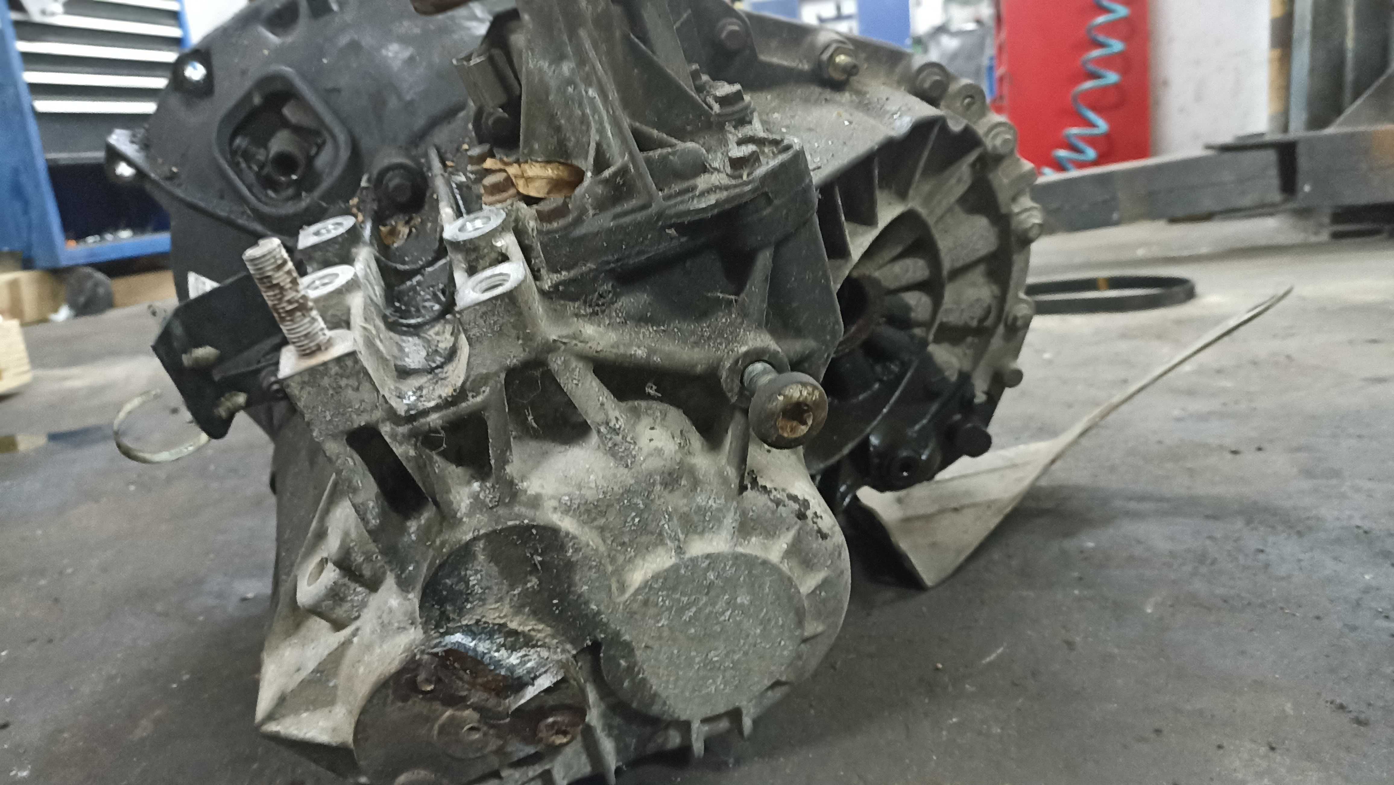 Skrzynia biegów Ford Transit MK5 V VI MK6 PÓŁOŚ łapa poduszka 2.0tdci