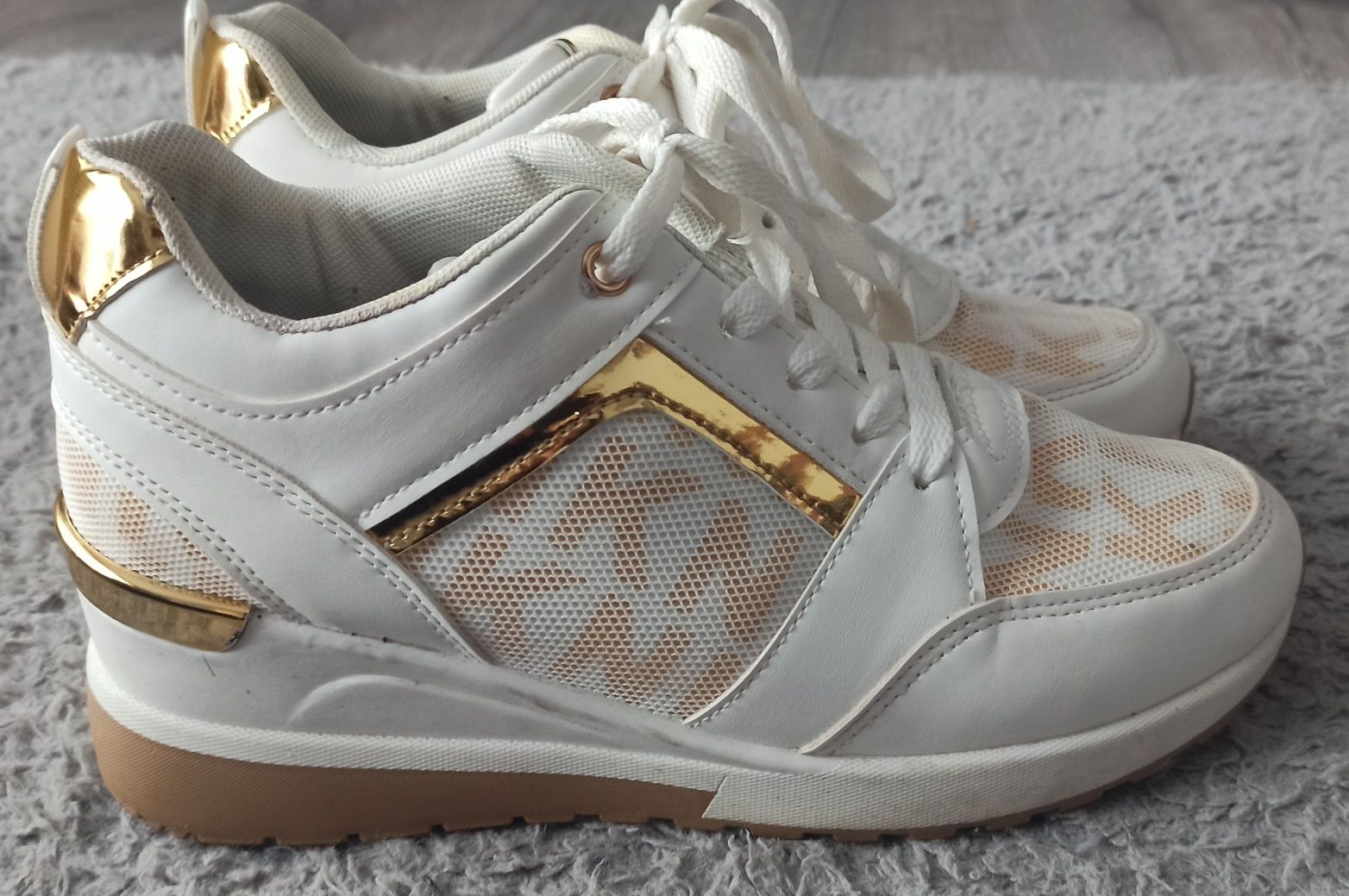 Biało złote buty sneakersy 38