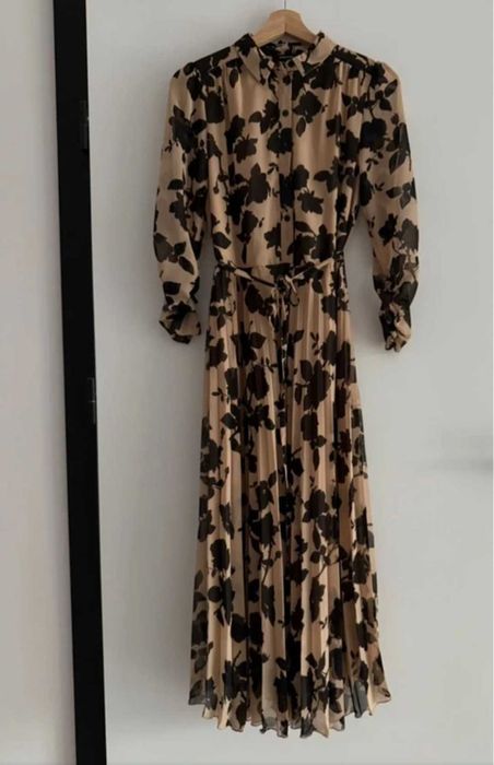 Reserved dluga elegancka beżowa plisowana sukienka