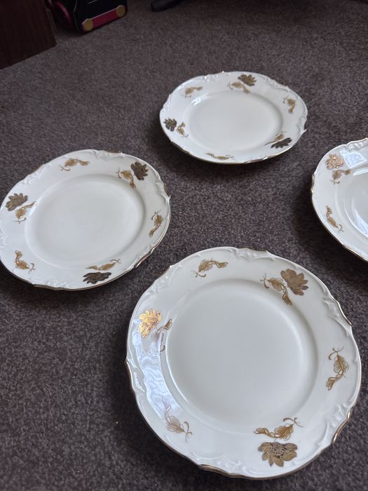 Stara porcelana Talerzyki deserowe antyk do kolekcji